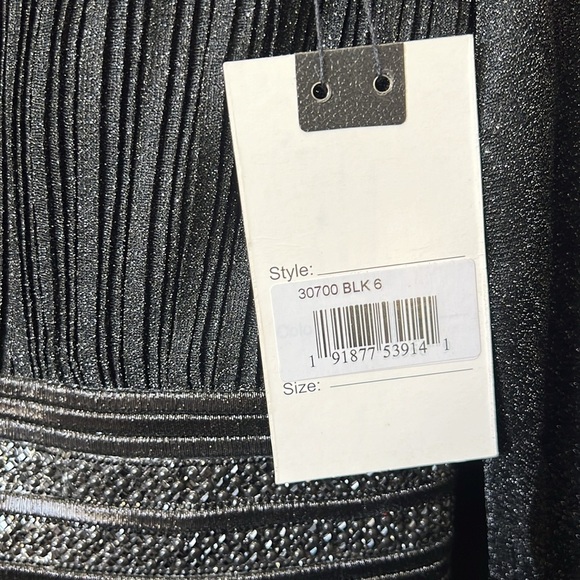 Mac Duggal 30700 NWT SHIMMERING PLEATED A-LINE 3/4 SLEEVE GOWN - Picture 13 of 16